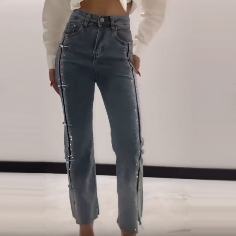 đâ¨Damen Jeans mit glänzenden Strasssteinen und schickem Schlitzâ¨
